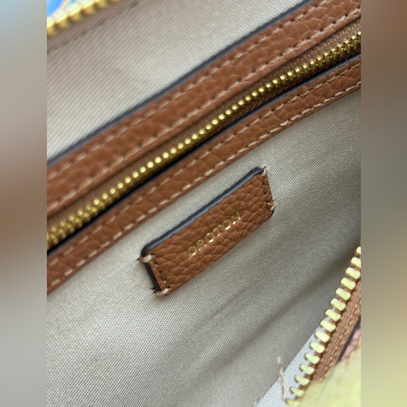 🆕 OROTON 🧿 NWOT Dylan Camera Crossbody Bag, Tan Calfskin Pebble Leather